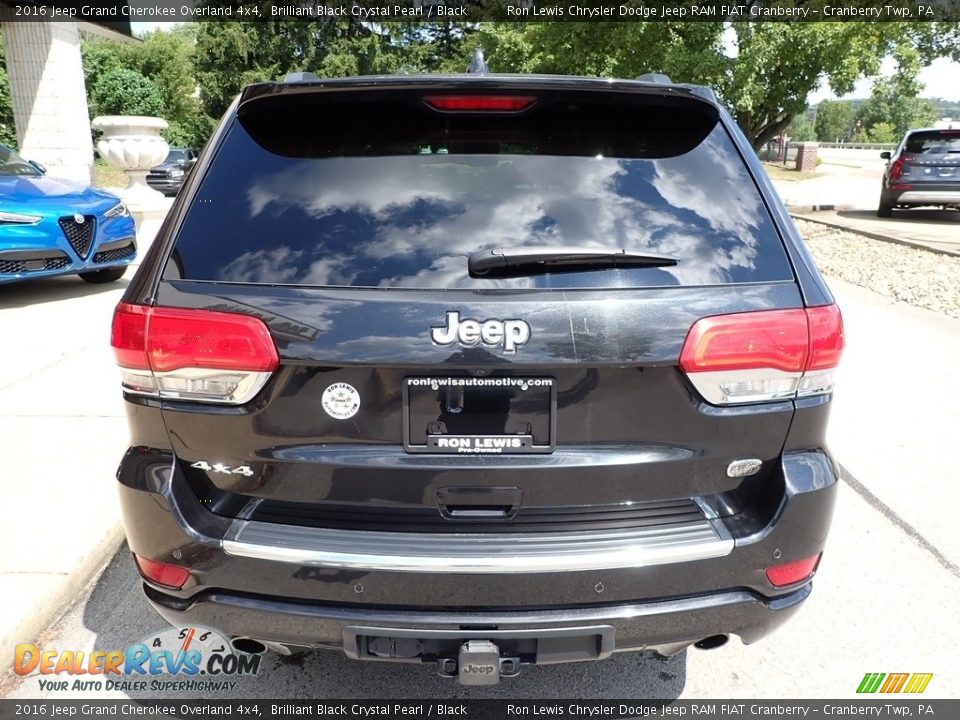 2016 Jeep Grand Cherokee Overland 4x4 Brilliant Black Crystal Pearl / Black Photo #3