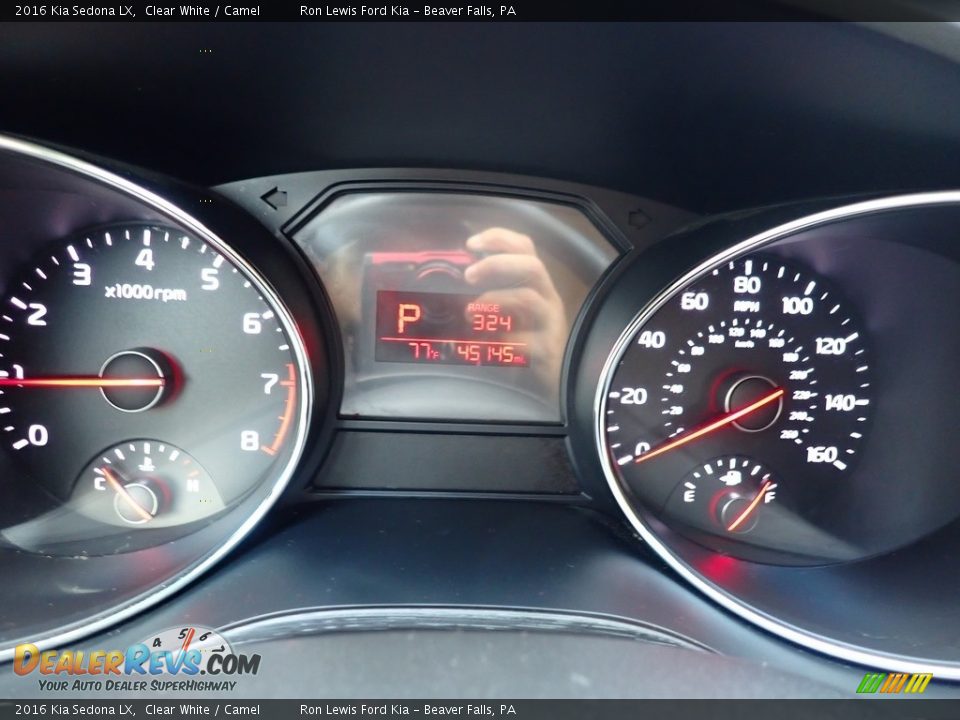 2016 Kia Sedona LX Gauges Photo #16