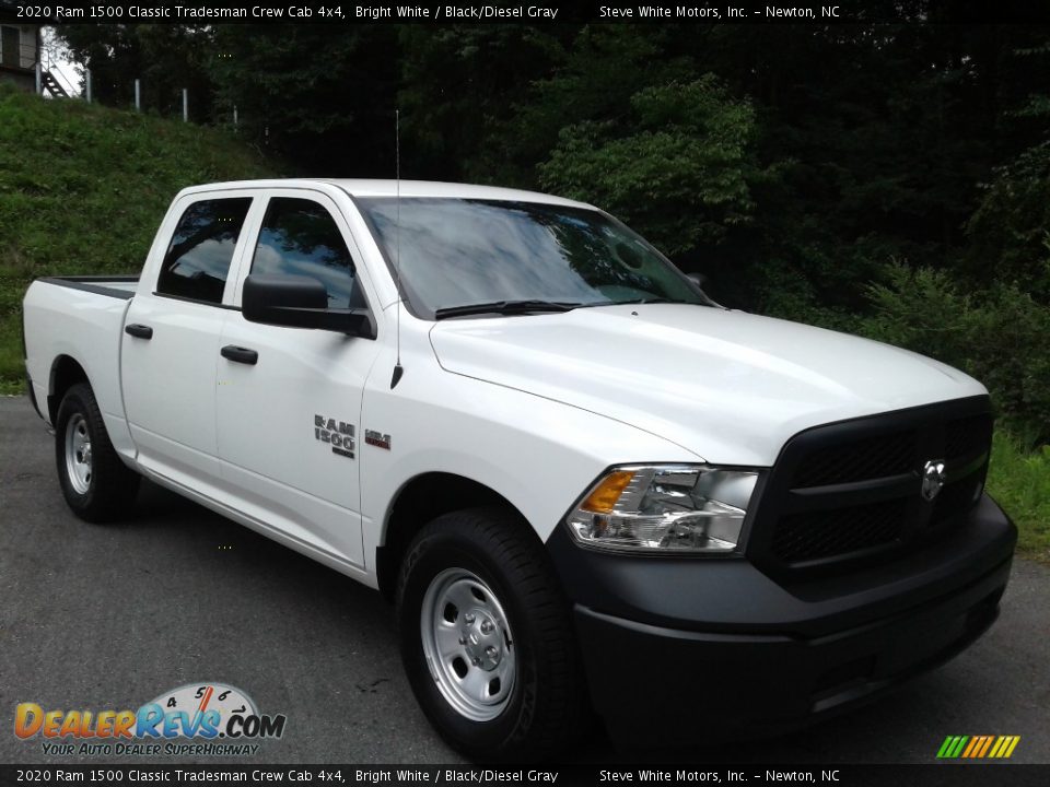 2020 Ram 1500 Classic Tradesman Crew Cab 4x4 Bright White / Black/Diesel Gray Photo #4