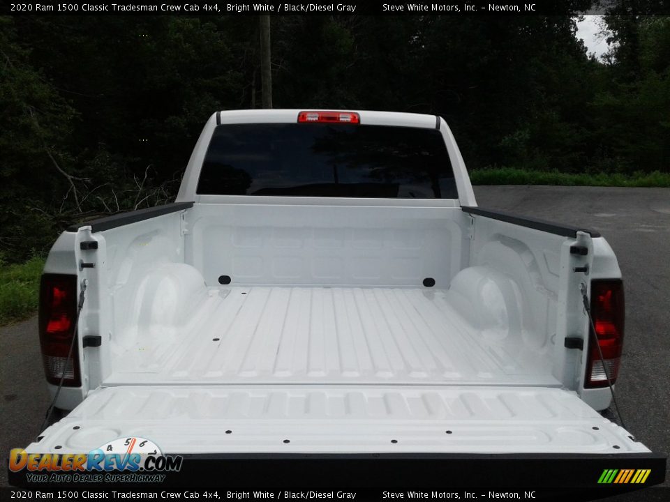 2020 Ram 1500 Classic Tradesman Crew Cab 4x4 Bright White / Black/Diesel Gray Photo #8