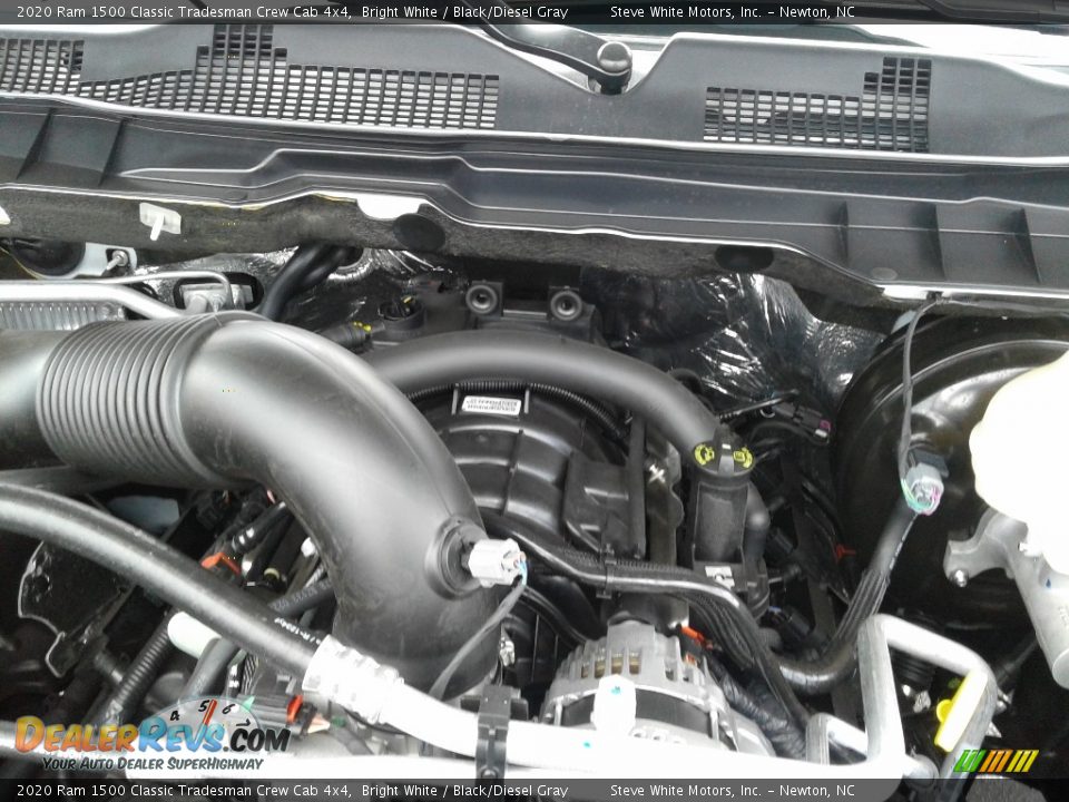 2020 Ram 1500 Classic Tradesman Crew Cab 4x4 Bright White / Black/Diesel Gray Photo #10