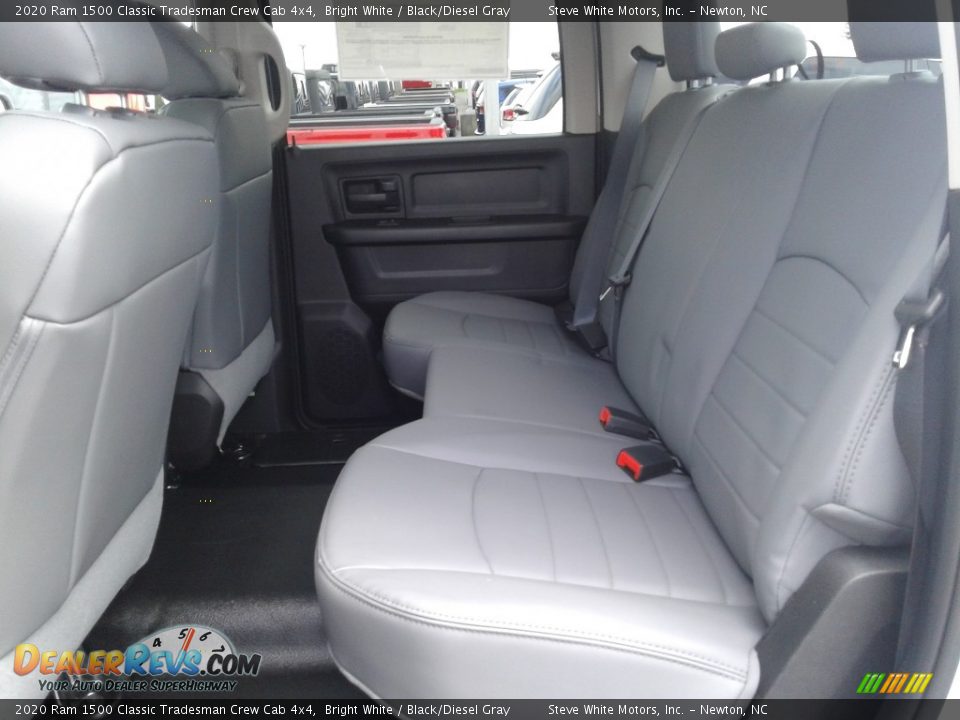 2020 Ram 1500 Classic Tradesman Crew Cab 4x4 Bright White / Black/Diesel Gray Photo #15