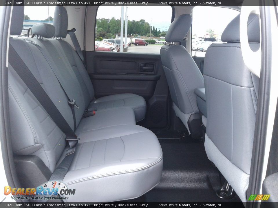 2020 Ram 1500 Classic Tradesman Crew Cab 4x4 Bright White / Black/Diesel Gray Photo #16