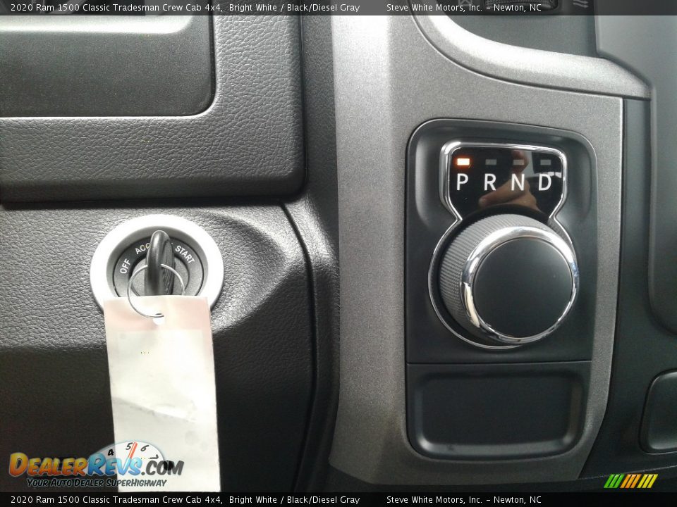 2020 Ram 1500 Classic Tradesman Crew Cab 4x4 Bright White / Black/Diesel Gray Photo #22