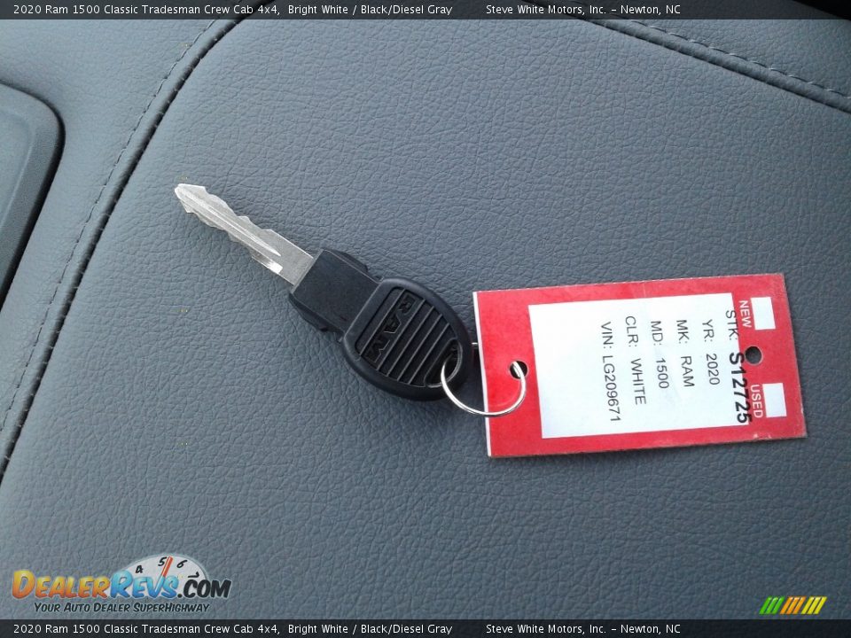 2020 Ram 1500 Classic Tradesman Crew Cab 4x4 Bright White / Black/Diesel Gray Photo #28