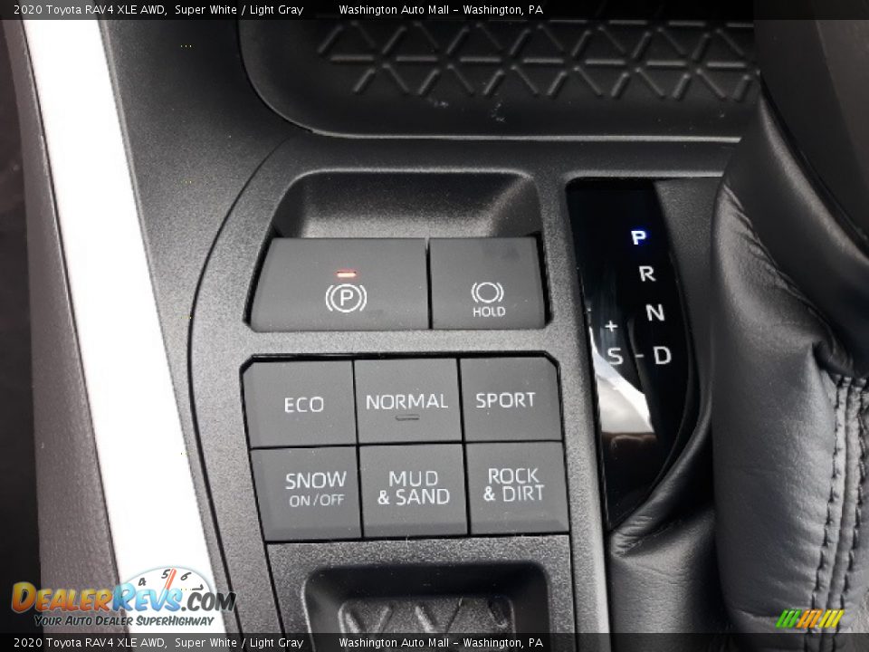 2020 Toyota RAV4 XLE AWD Super White / Light Gray Photo #16