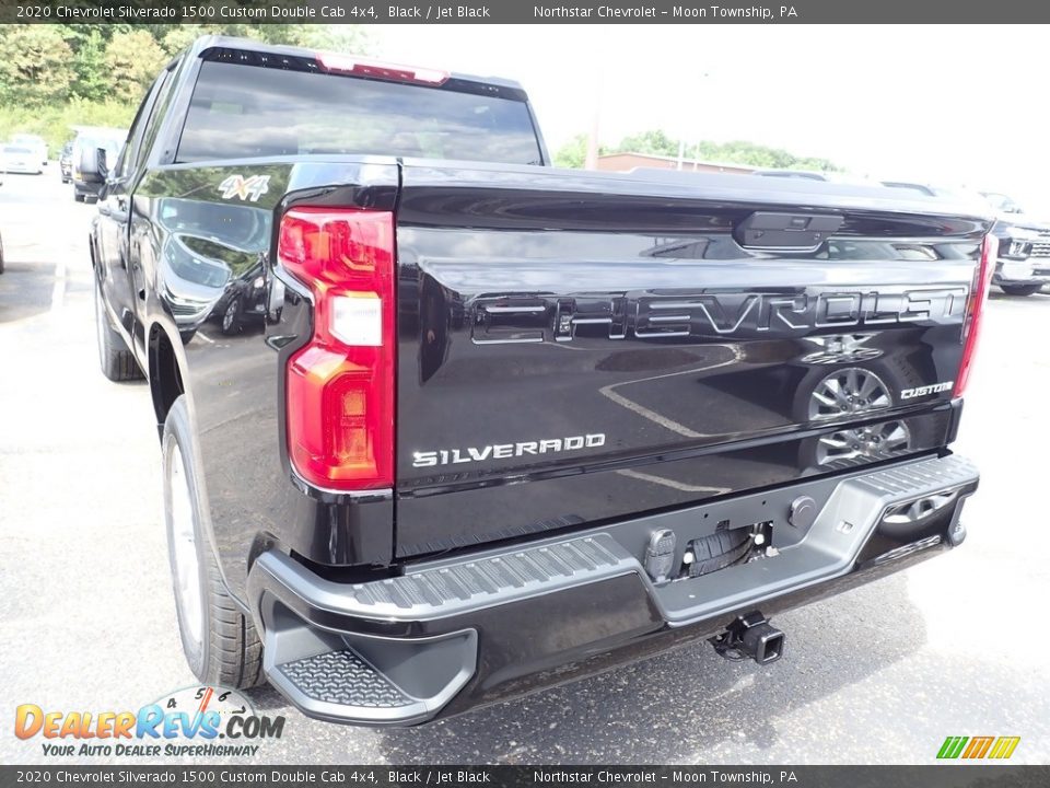 2020 Chevrolet Silverado 1500 Custom Double Cab 4x4 Black / Jet Black Photo #4