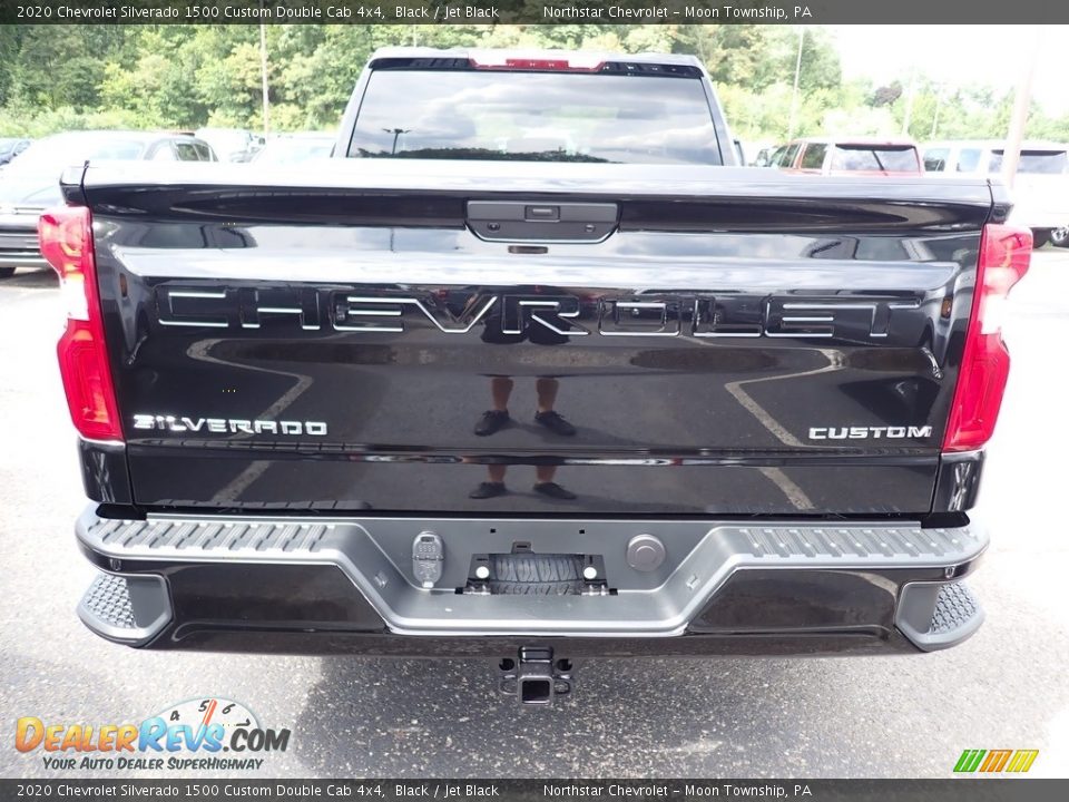 2020 Chevrolet Silverado 1500 Custom Double Cab 4x4 Black / Jet Black Photo #5