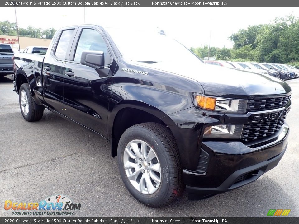 2020 Chevrolet Silverado 1500 Custom Double Cab 4x4 Black / Jet Black Photo #8