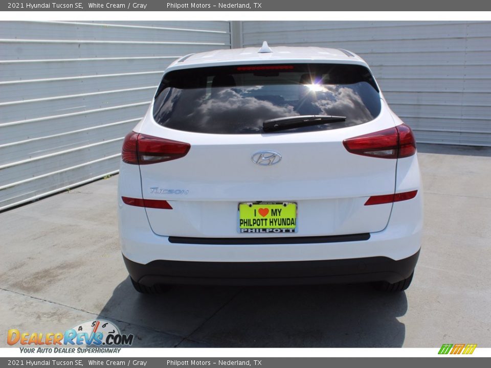 2021 Hyundai Tucson SE White Cream / Gray Photo #7