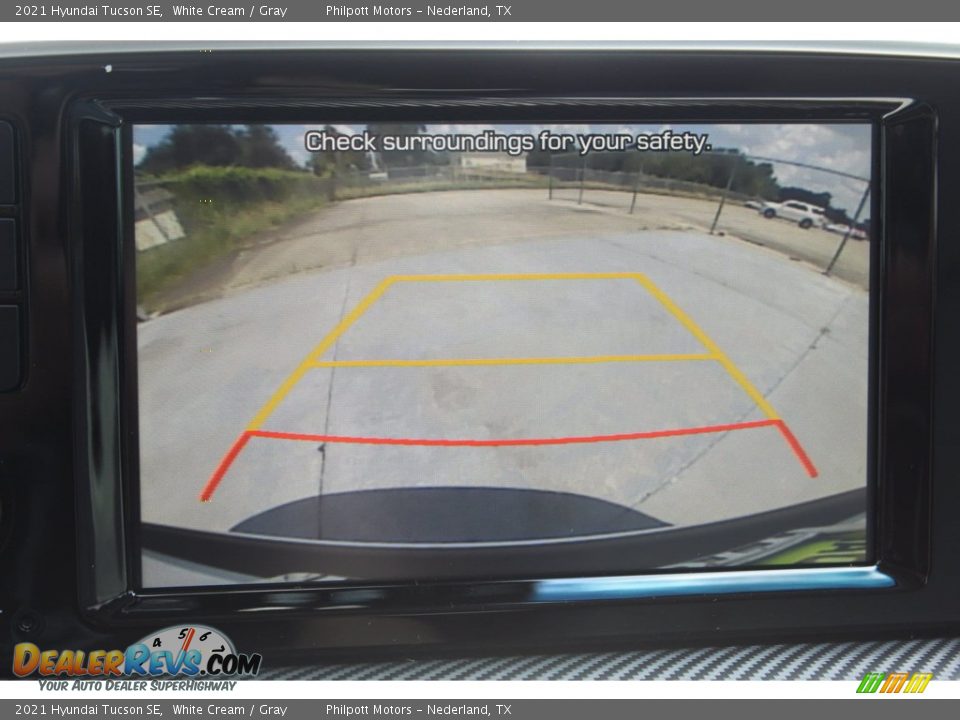 2021 Hyundai Tucson SE White Cream / Gray Photo #17