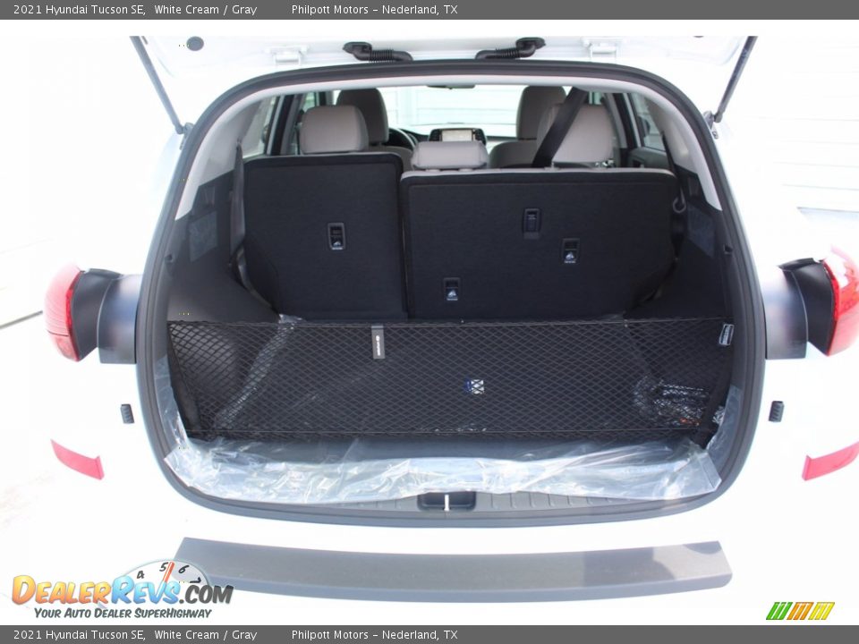 2021 Hyundai Tucson SE White Cream / Gray Photo #22