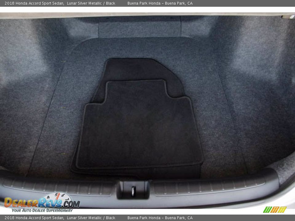 2018 Honda Accord Sport Sedan Lunar Silver Metallic / Black Photo #20