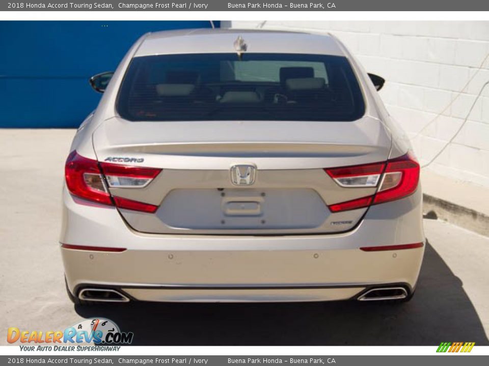 2018 Honda Accord Touring Sedan Champagne Frost Pearl / Ivory Photo #9