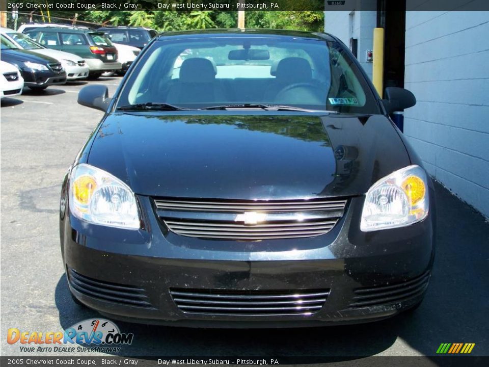 2005 Chevrolet Cobalt Coupe Black / Gray Photo #2