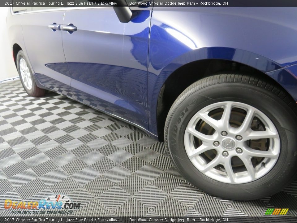 2017 Chrysler Pacifica Touring L Jazz Blue Pearl / Black/Alloy Photo #4
