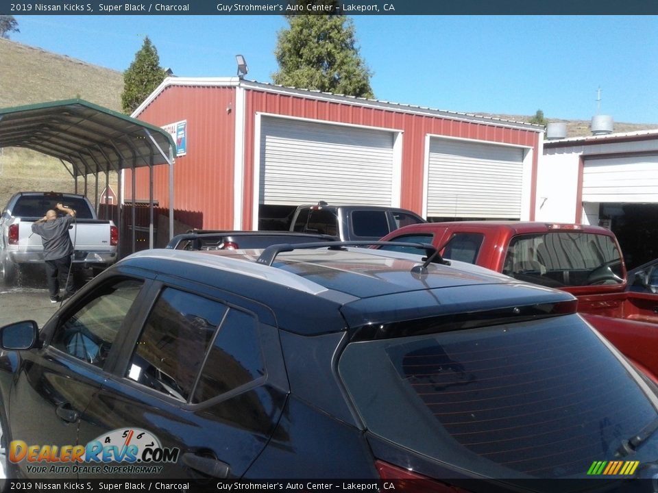 2019 Nissan Kicks S Super Black / Charcoal Photo #5