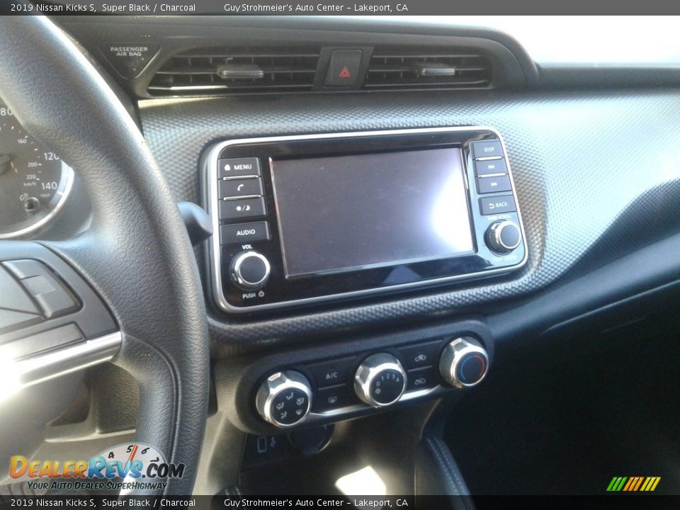 2019 Nissan Kicks S Super Black / Charcoal Photo #8