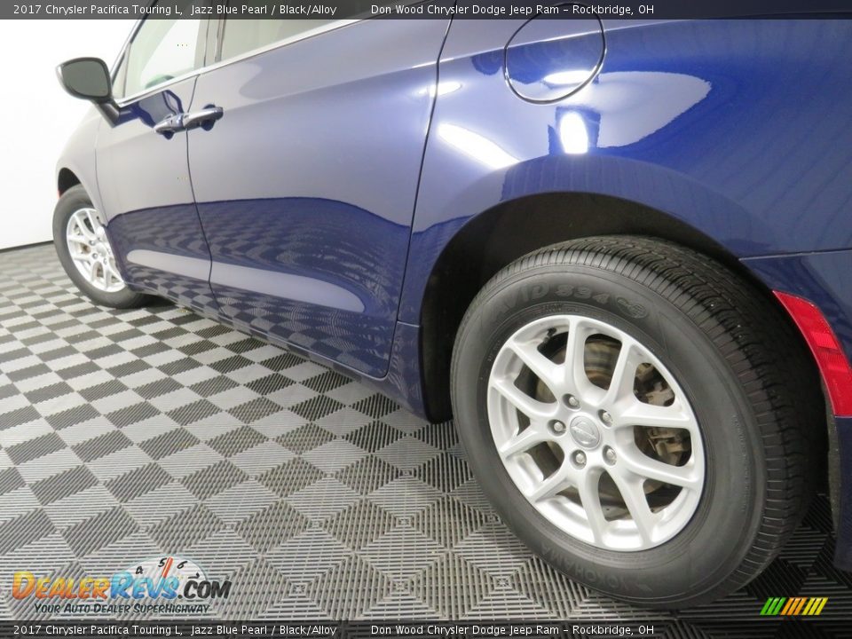 2017 Chrysler Pacifica Touring L Jazz Blue Pearl / Black/Alloy Photo #10