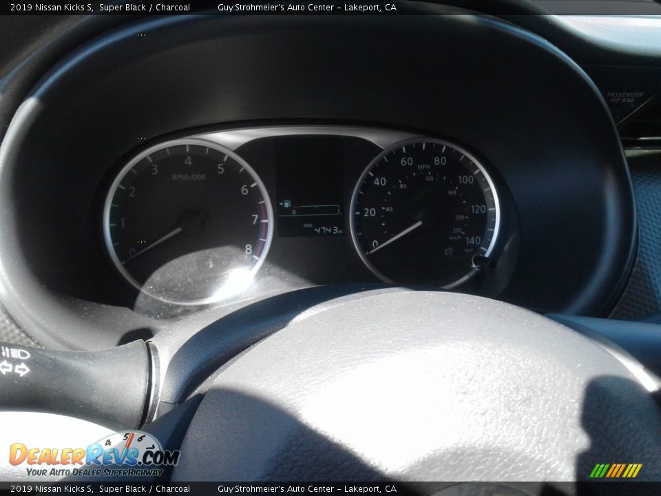 2019 Nissan Kicks S Super Black / Charcoal Photo #10