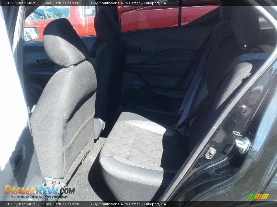 2019 Nissan Kicks S Super Black / Charcoal Photo #11