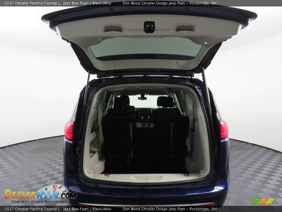 2017 Chrysler Pacifica Touring L Jazz Blue Pearl / Black/Alloy Photo #13