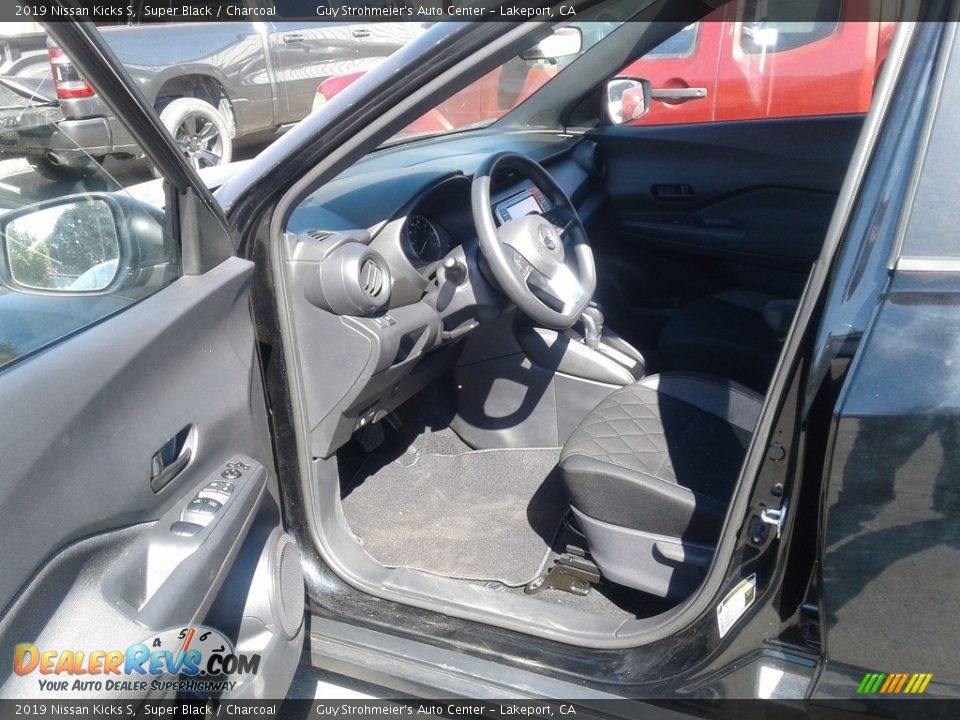 2019 Nissan Kicks S Super Black / Charcoal Photo #13