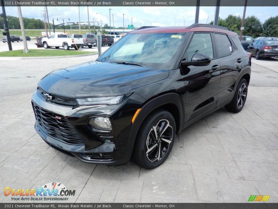 Front 3/4 View of 2021 Chevrolet TrailBlazer RS Photo #1