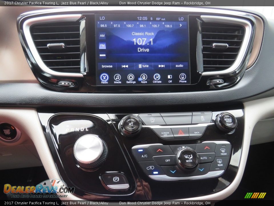 2017 Chrysler Pacifica Touring L Jazz Blue Pearl / Black/Alloy Photo #29