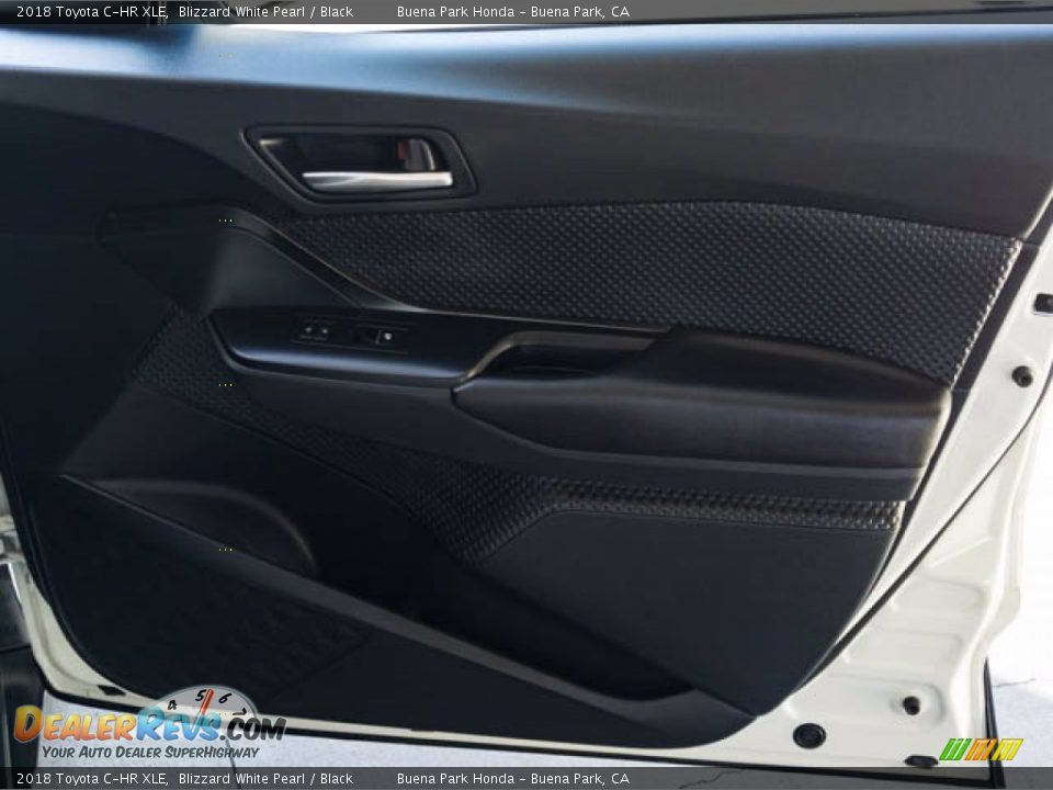 2018 Toyota C-HR XLE Blizzard White Pearl / Black Photo #32