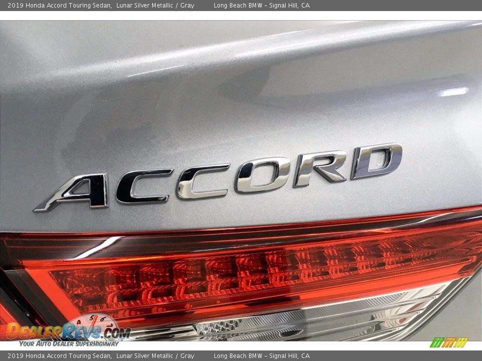 2019 Honda Accord Touring Sedan Lunar Silver Metallic / Gray Photo #7