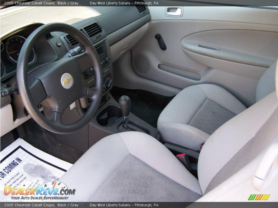 2005 Chevrolet Cobalt Coupe Black / Gray Photo #13