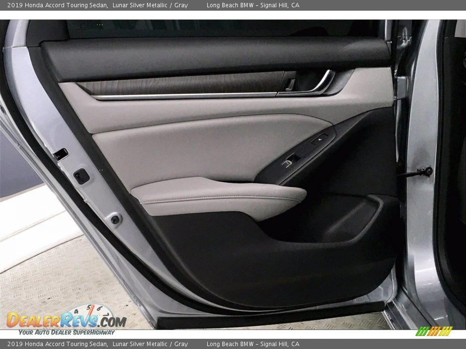 Door Panel of 2019 Honda Accord Touring Sedan Photo #25