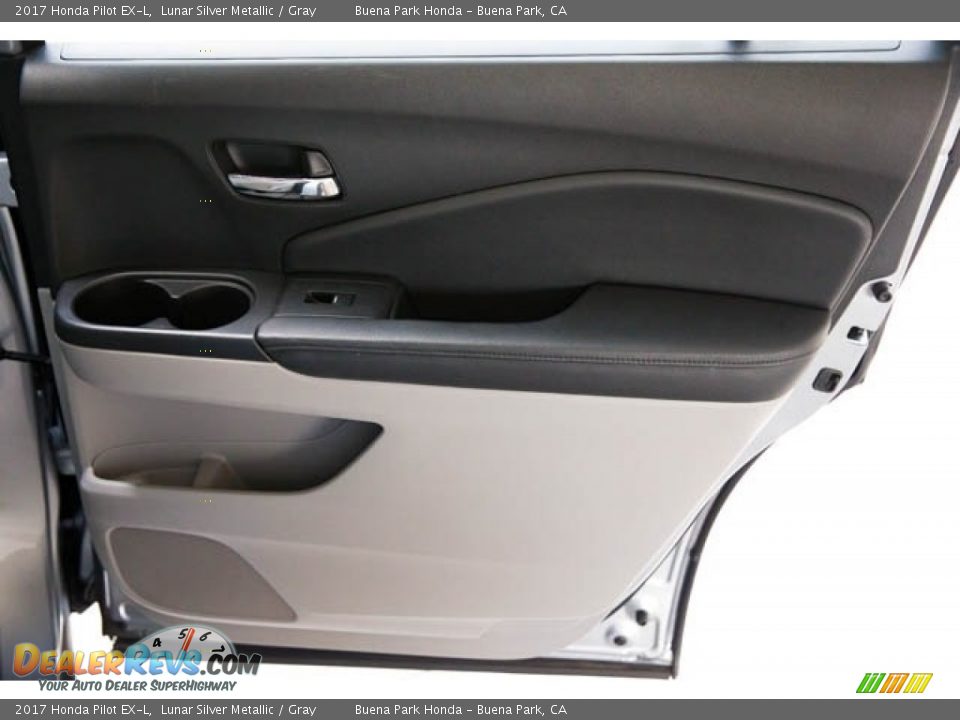 2017 Honda Pilot EX-L Lunar Silver Metallic / Gray Photo #32