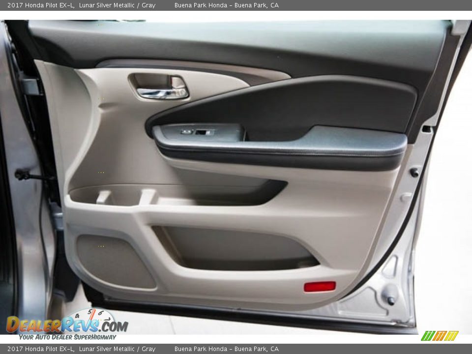 2017 Honda Pilot EX-L Lunar Silver Metallic / Gray Photo #33