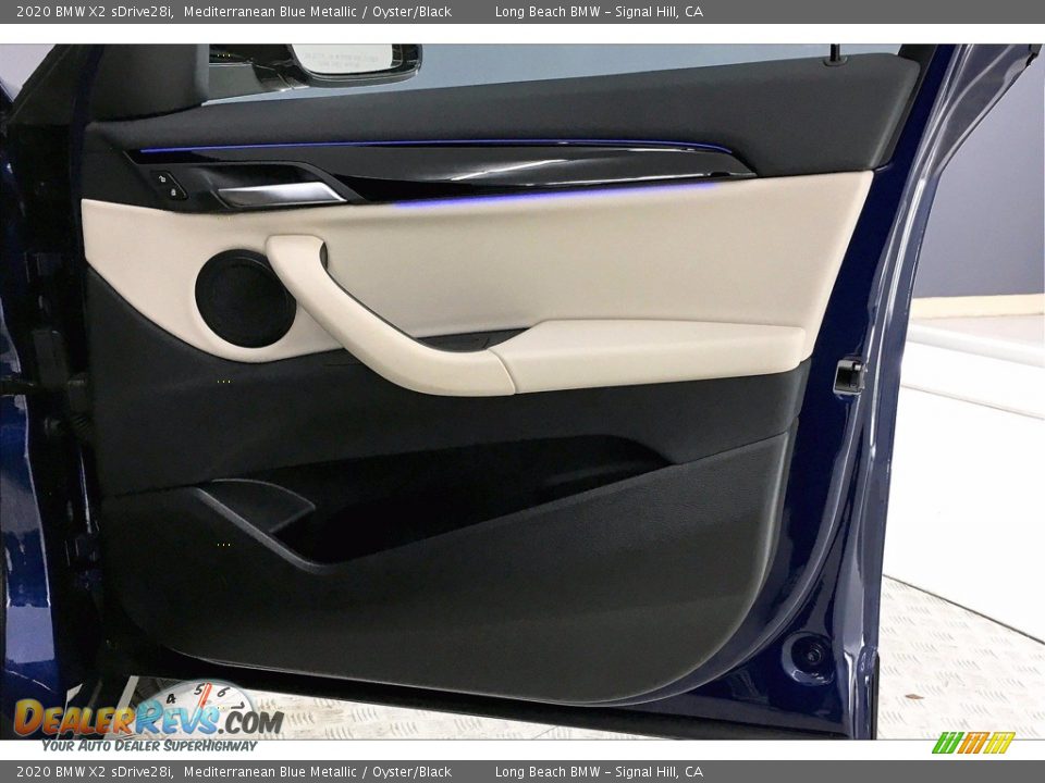 Door Panel of 2020 BMW X2 sDrive28i Photo #24