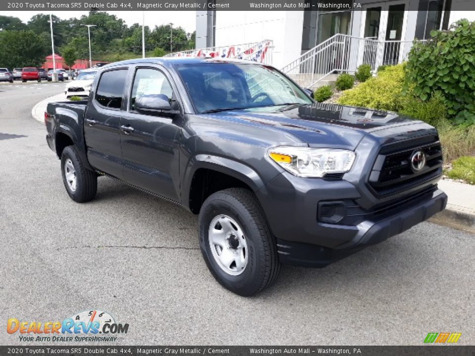 Front 3/4 View of 2020 Toyota Tacoma SR5 Double Cab 4x4 Photo #33