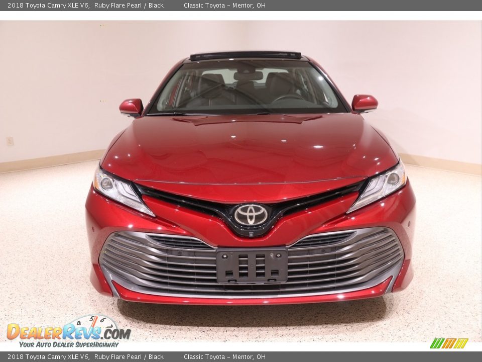 2018 Toyota Camry XLE V6 Ruby Flare Pearl / Black Photo #2