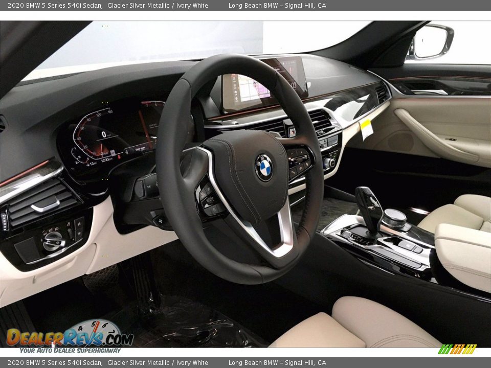 2020 BMW 5 Series 540i Sedan Steering Wheel Photo #7