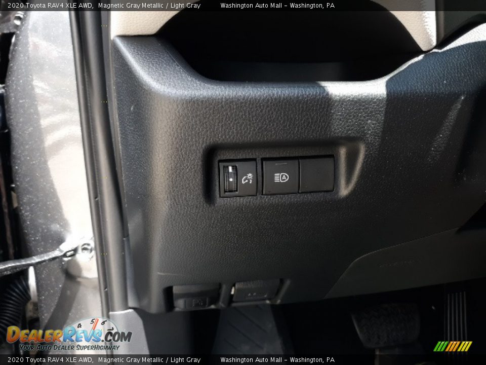 2020 Toyota RAV4 XLE AWD Magnetic Gray Metallic / Light Gray Photo #10