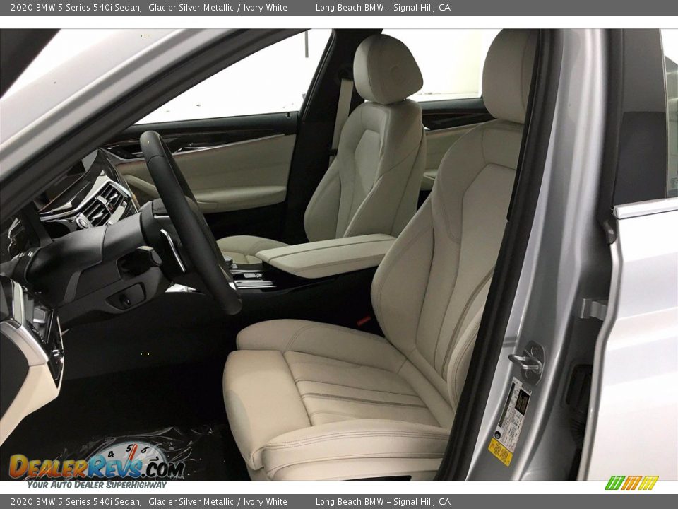 Front Seat of 2020 BMW 5 Series 540i Sedan Photo #9