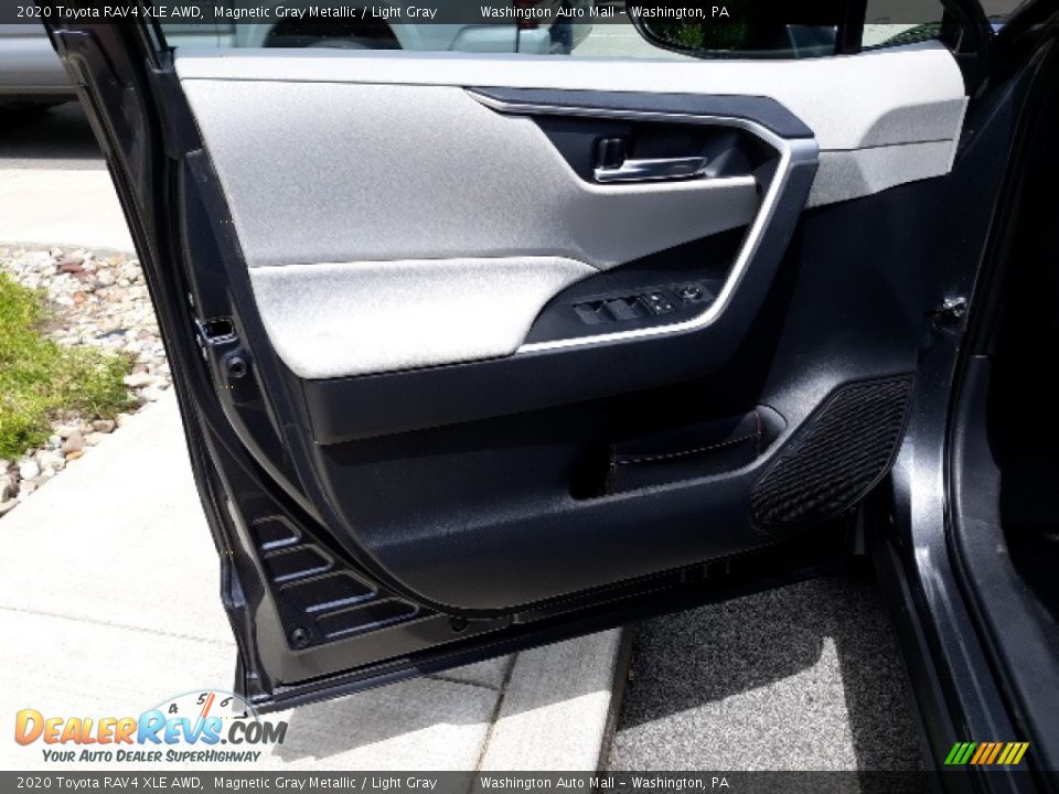 2020 Toyota RAV4 XLE AWD Magnetic Gray Metallic / Light Gray Photo #23