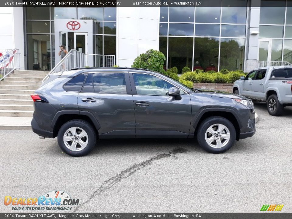 2020 Toyota RAV4 XLE AWD Magnetic Gray Metallic / Light Gray Photo #31