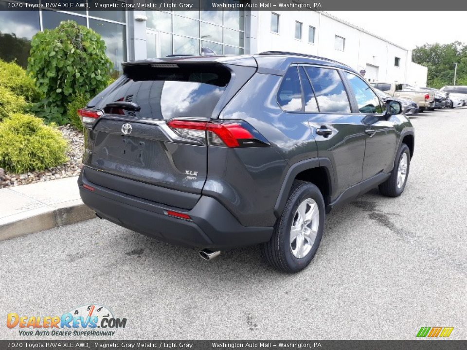 2020 Toyota RAV4 XLE AWD Magnetic Gray Metallic / Light Gray Photo #32
