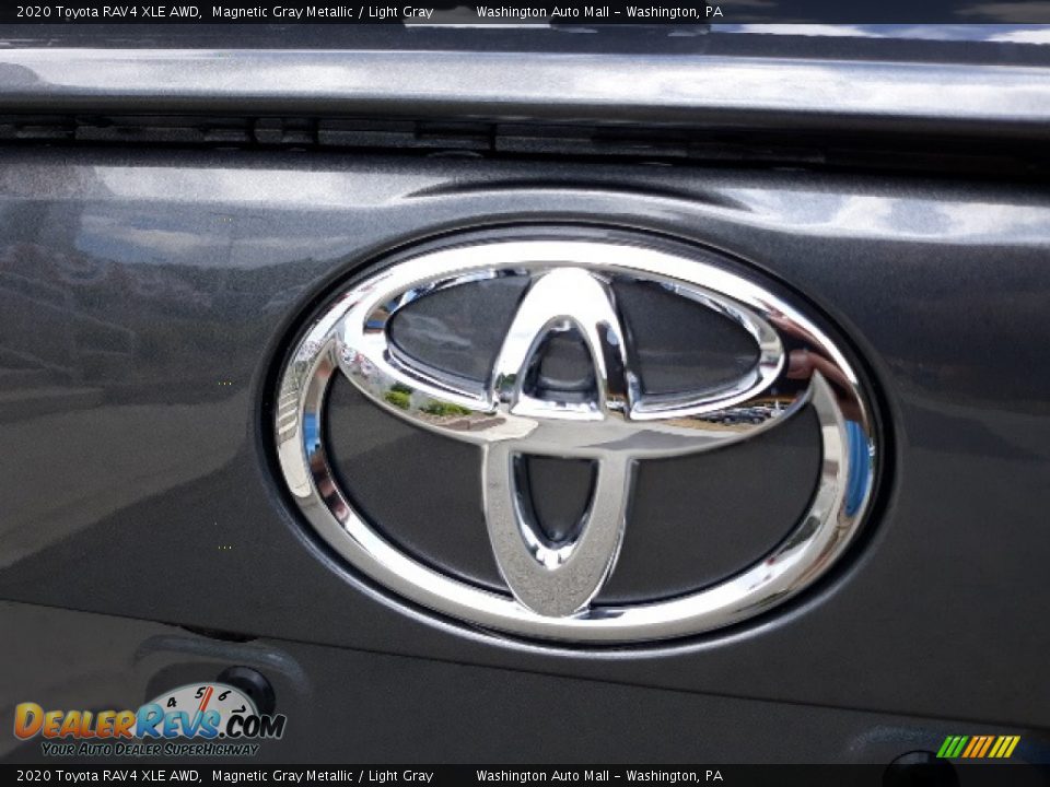 2020 Toyota RAV4 XLE AWD Magnetic Gray Metallic / Light Gray Photo #35