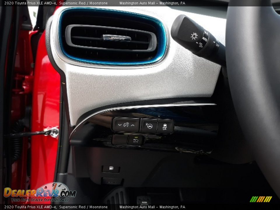 2020 Toyota Prius XLE AWD-e Supersonic Red / Moonstone Photo #10
