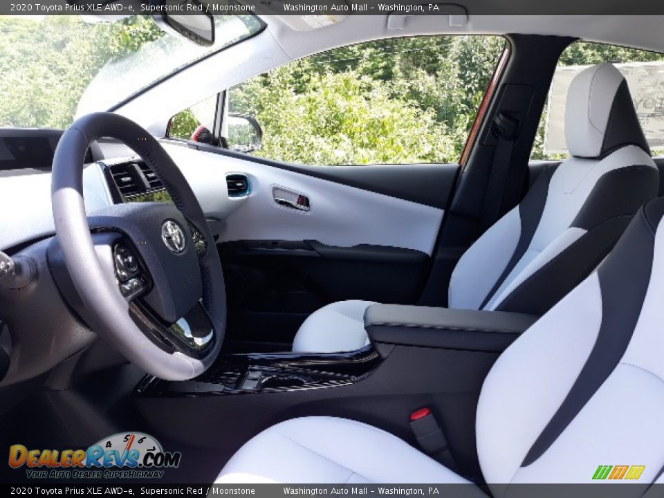 Front Seat of 2020 Toyota Prius XLE AWD-e Photo #22