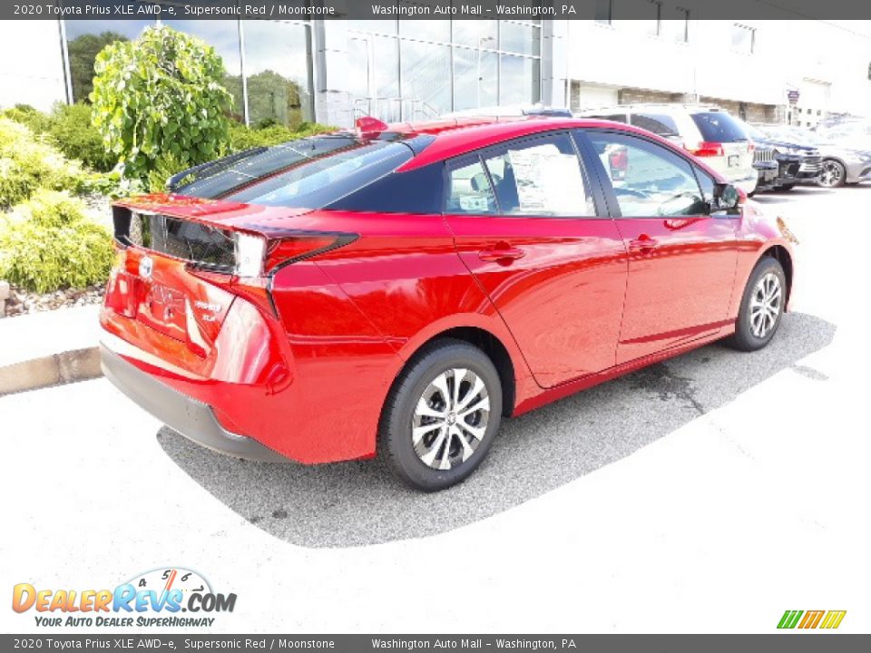 2020 Toyota Prius XLE AWD-e Supersonic Red / Moonstone Photo #32