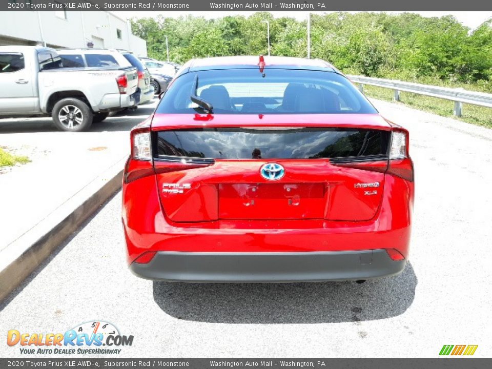 2020 Toyota Prius XLE AWD-e Supersonic Red / Moonstone Photo #33