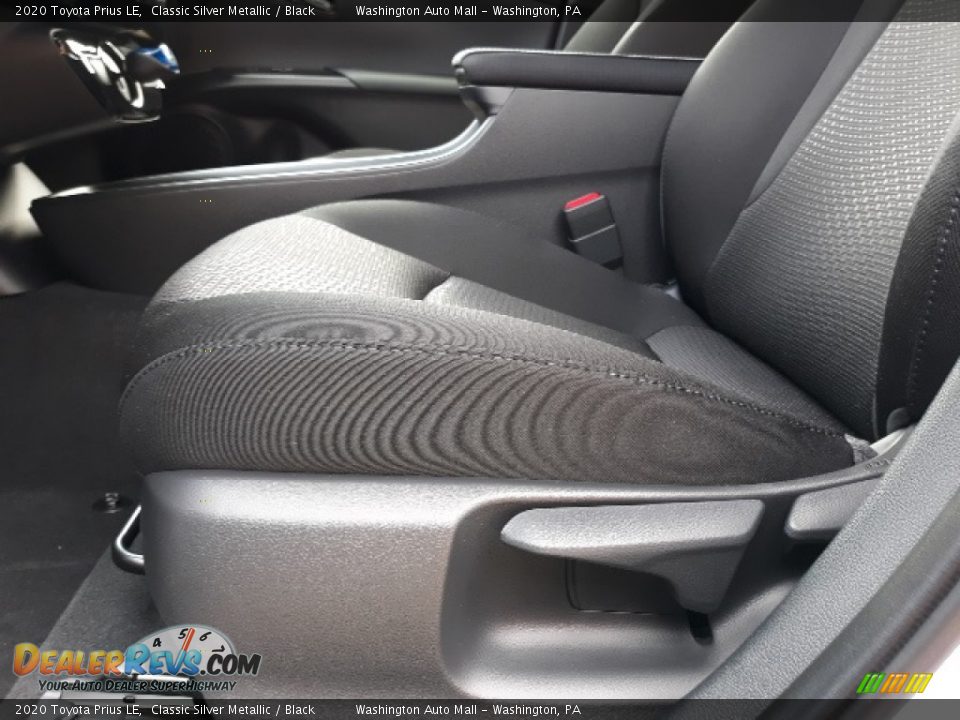 2020 Toyota Prius LE Classic Silver Metallic / Black Photo #21